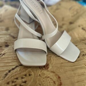 Journee Collection Women's Cream Sandals